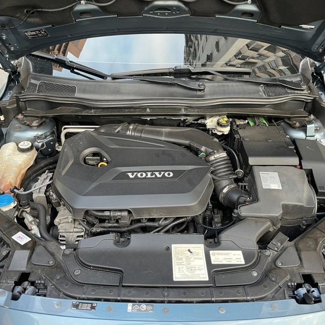 VOLVO富豪 V40  第6張相片