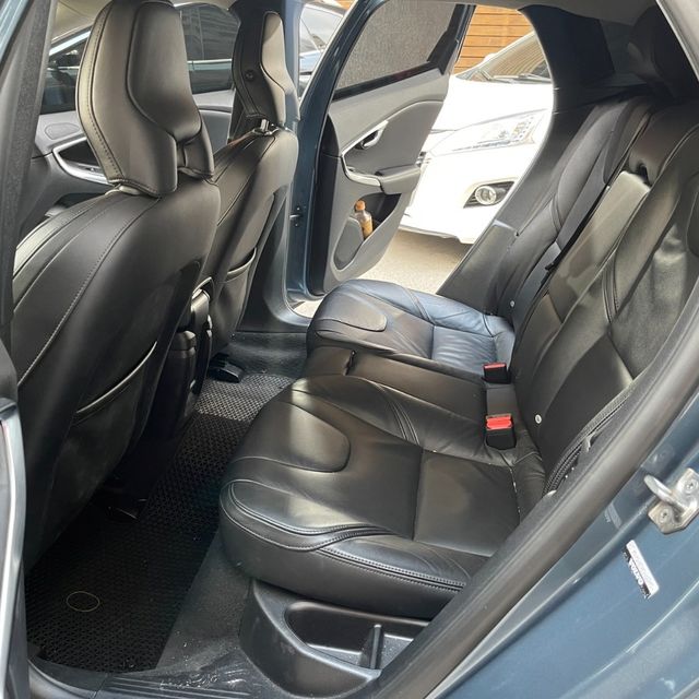 VOLVO富豪 V40  第7張相片