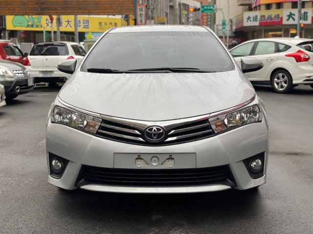 TOYOTA豐田 ALTIS  第3張相片