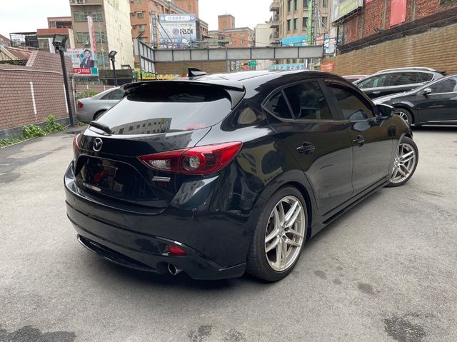 MAZDA馬自達 MAZDA 3  第2張相片