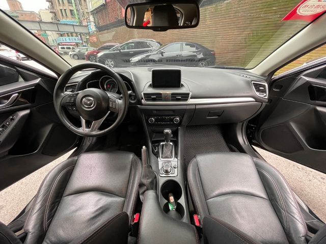 MAZDA馬自達 MAZDA 3  第5張相片