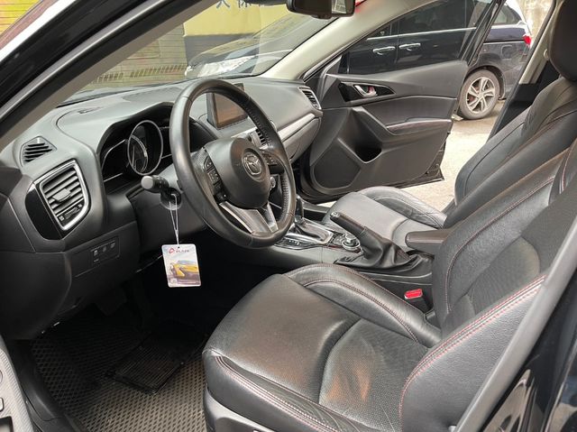 MAZDA馬自達 MAZDA 3  第9張相片