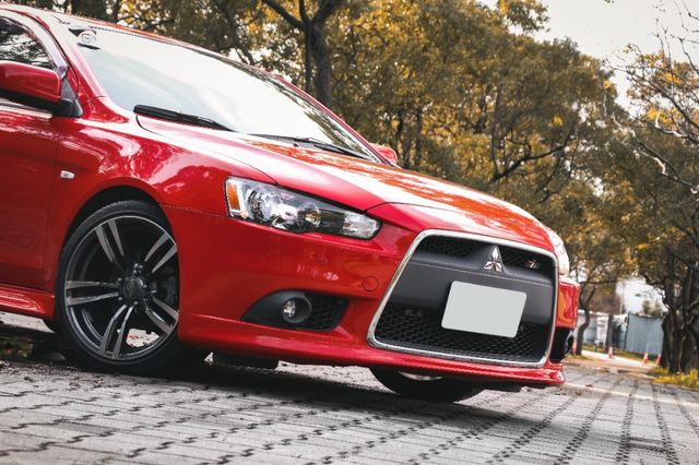 MITSUBISHI三菱 LANCER IO  第2張相片