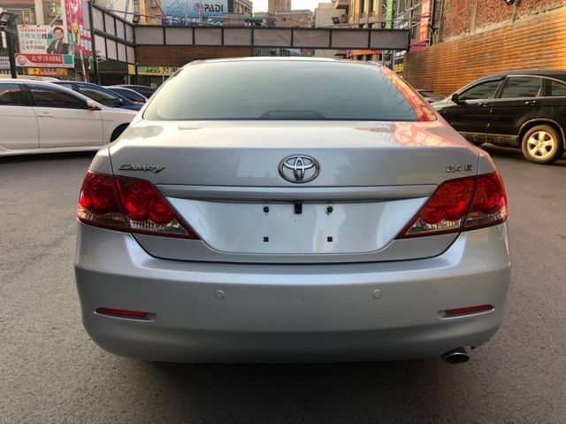TOYOTA豐田 CAMRY  第4張相片