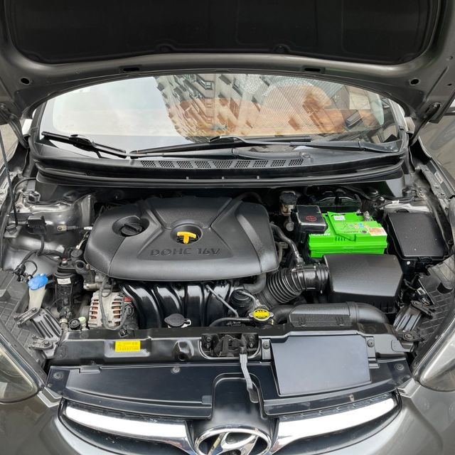 HYUNDAI現代 ELANTRA  第6張相片
