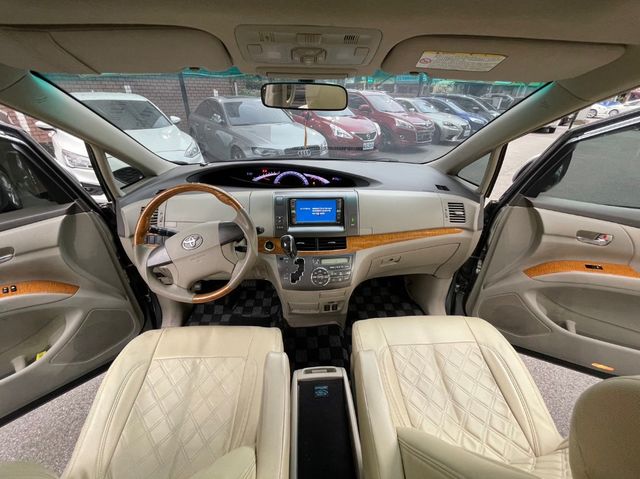 TOYOTA豐田 PREVIA  第5張相片