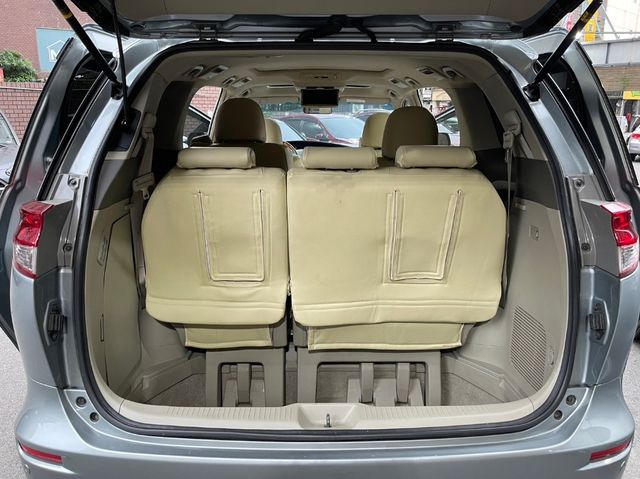 TOYOTA豐田 PREVIA  第13張相片