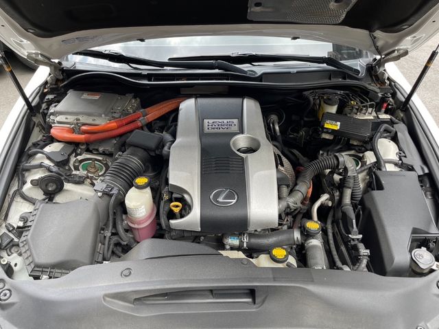 LEXUS凌志 IS 300H  第5張相片