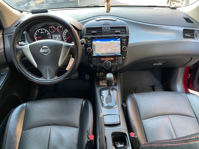 NISSAN日產 TIIDA  第5張相片