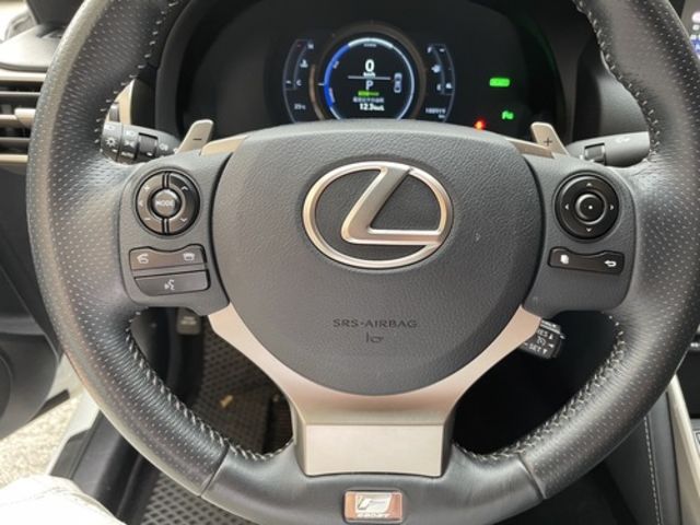 LEXUS凌志 IS 300H  第10張相片