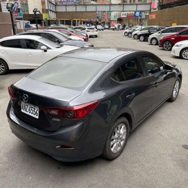 MAZDA馬自達 MAZDA 3  第2張相片