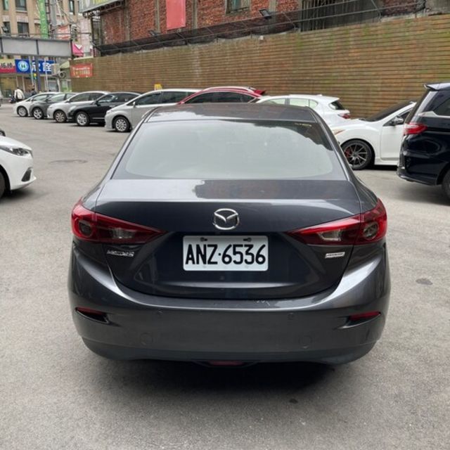 MAZDA馬自達 MAZDA 3  第4張相片