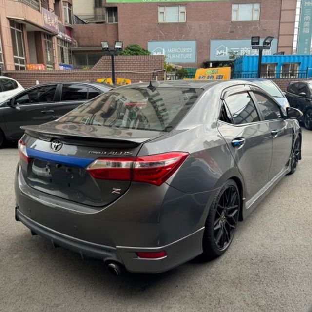 TOYOTA豐田 ALTIS  第2張相片