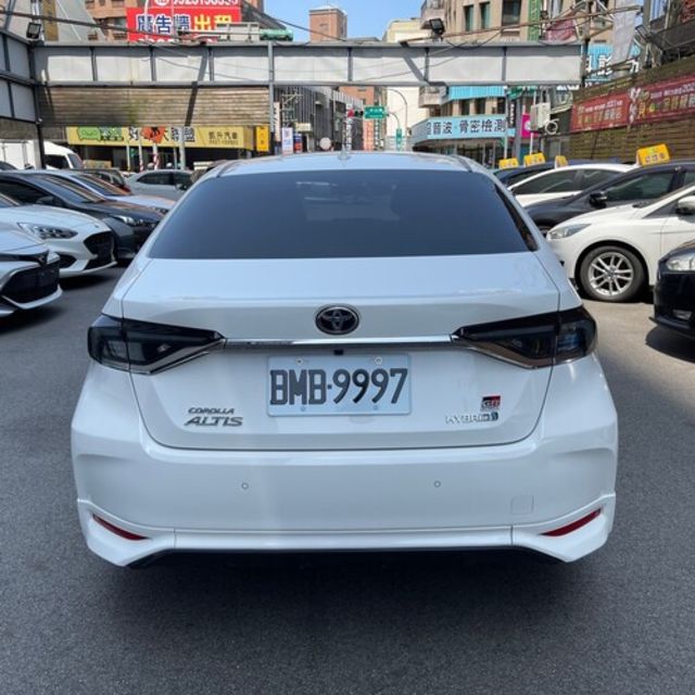 TOYOTA豐田 COROLLA ALTIS HYBRID  第4張相片