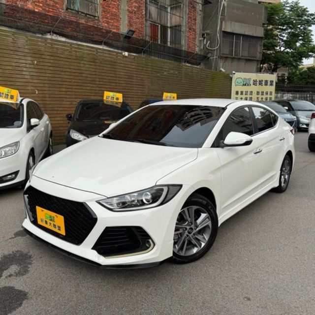 HYUNDAI現代 ELANTRA  第1張相片