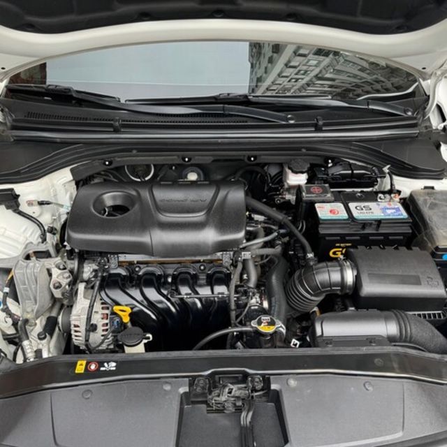 HYUNDAI現代 ELANTRA  第6張相片