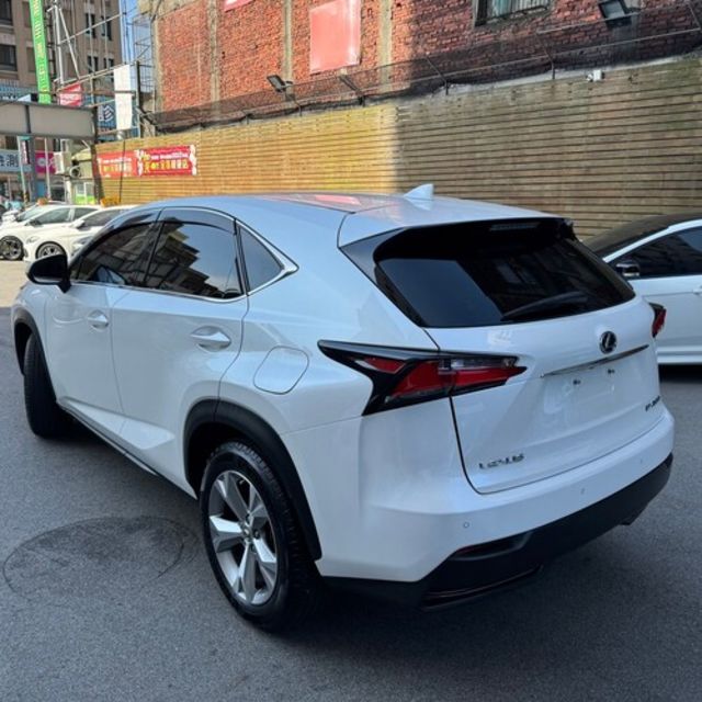 LEXUS凌志 NX300H  第16張相片