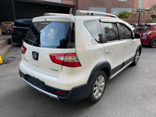 NISSAN日產 LIVINA  第2張相片