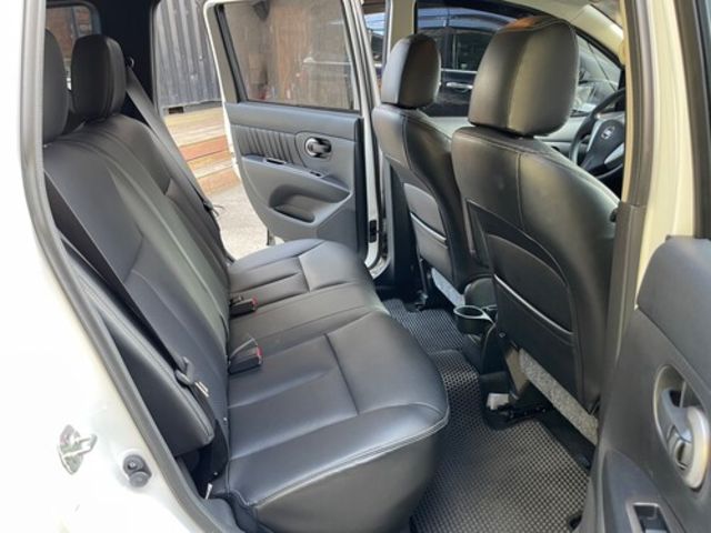 NISSAN日產 LIVINA  第9張相片