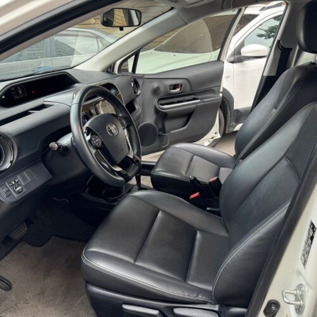 TOYOTA豐田 PRIUS C  第10張相片