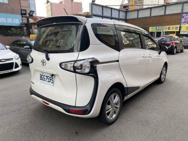 TOYOTA豐田 SIENTA  第2張相片