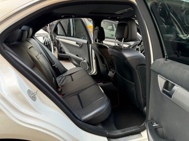 M-BENZ賓士 C250  第9張相片
