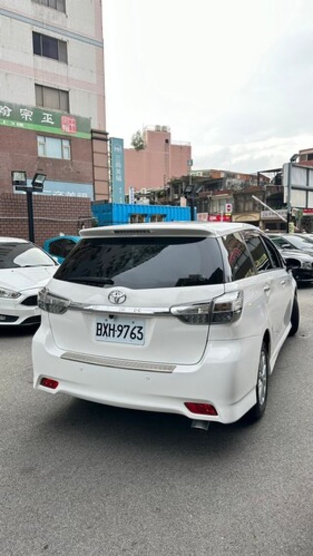 TOYOTA豐田 WISH  第2張相片