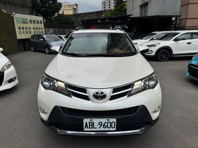 TOYOTA豐田 RAV4  第3張相片
