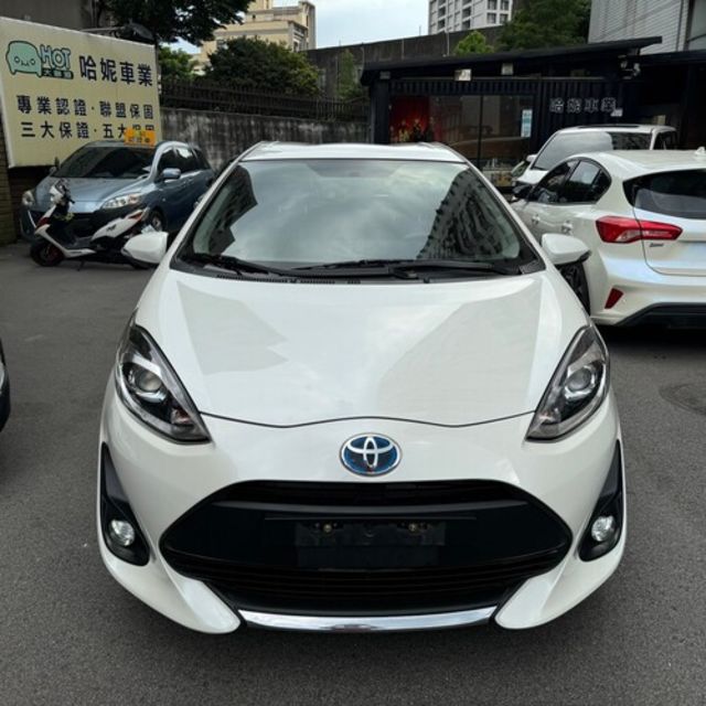 TOYOTA豐田 PRIUS C  第3張相片