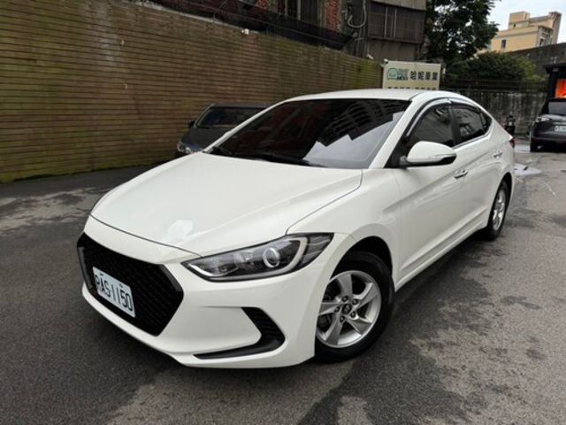 HYUNDAI現代 ELANTRA  第1張相片