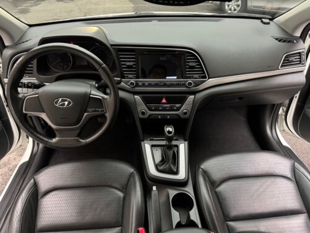 HYUNDAI現代 ELANTRA  第5張相片