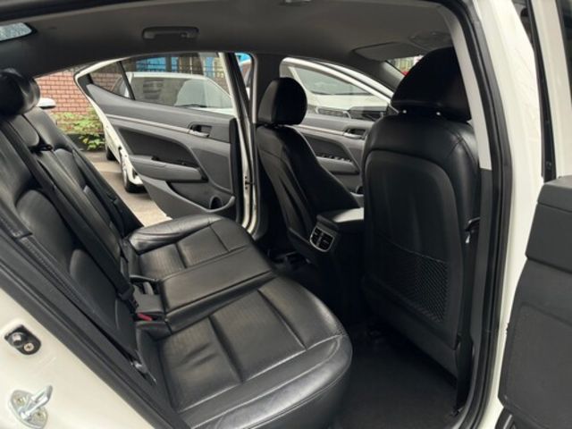 HYUNDAI現代 ELANTRA  第8張相片