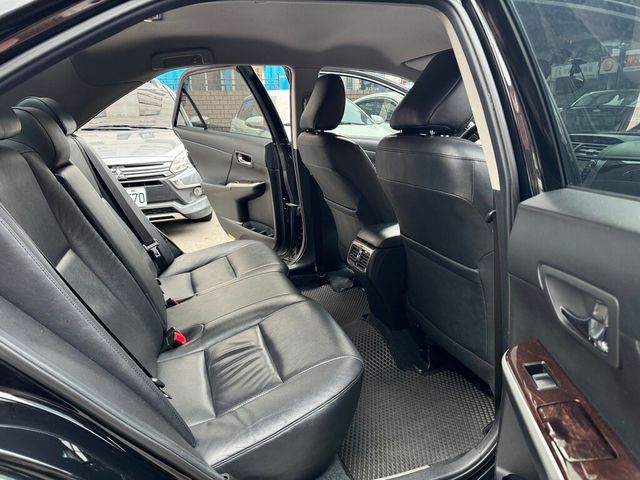 TOYOTA豐田 CAMRY HYBRID  第9張相片