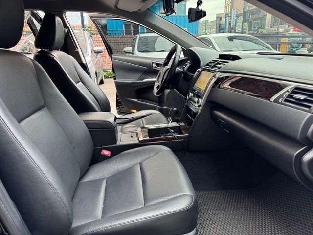 TOYOTA豐田 CAMRY HYBRID  第10張相片