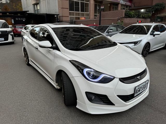 HYUNDAI現代 ELANTRA  第6張相片