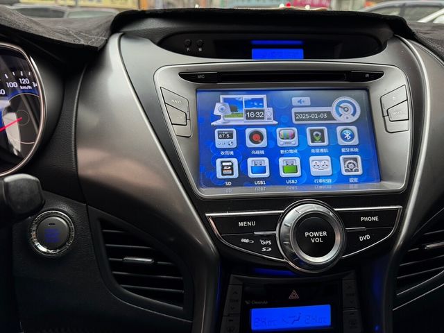 HYUNDAI現代 ELANTRA  第10張相片