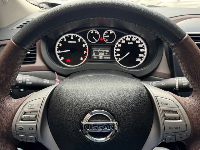 NISSAN日產 TIIDA  第7張相片