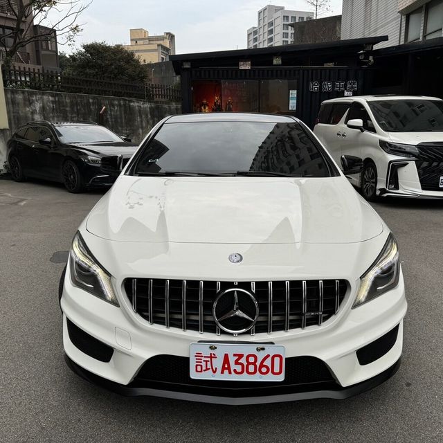 M-BENZ賓士 CLA250  第3張相片