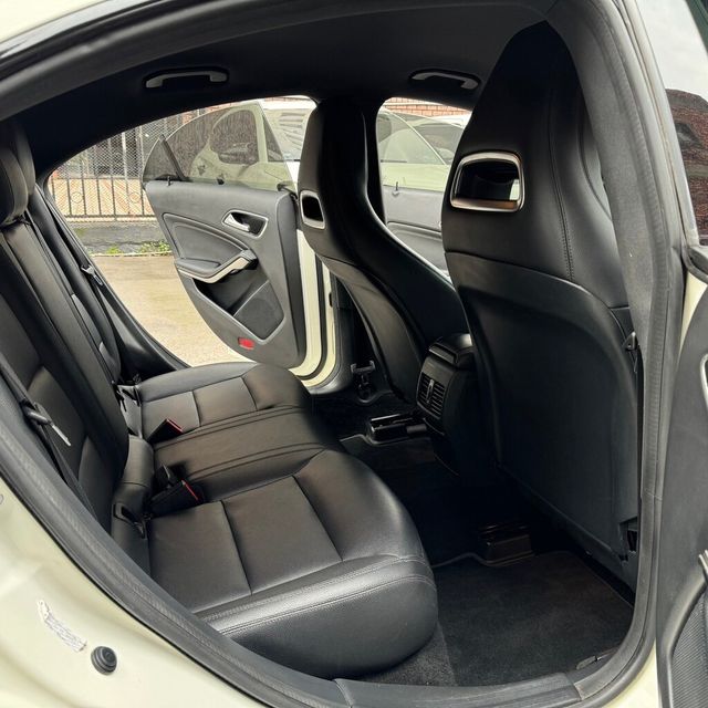 M-BENZ賓士 CLA250  第9張相片