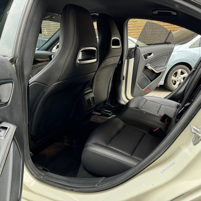 M-BENZ賓士 CLA250  第10張相片