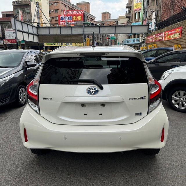 TOYOTA豐田 PRIUS C  第7張相片