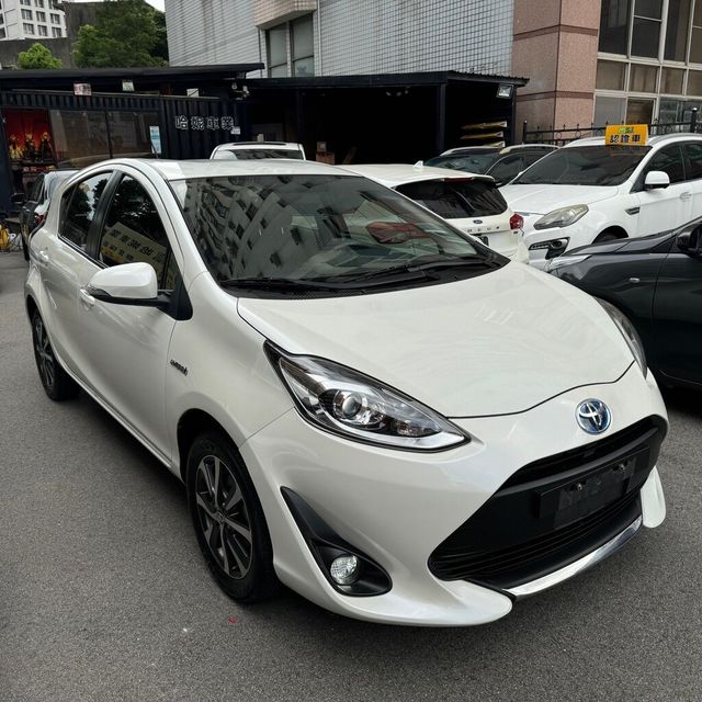 TOYOTA豐田 PRIUS C  第19張相片