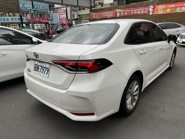 TOYOTA豐田 ALTIS  第3張相片