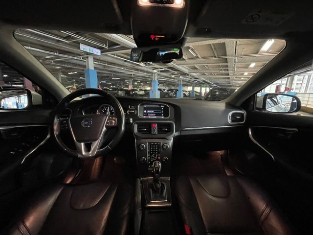 VOLVO富豪 V40  第5張相片