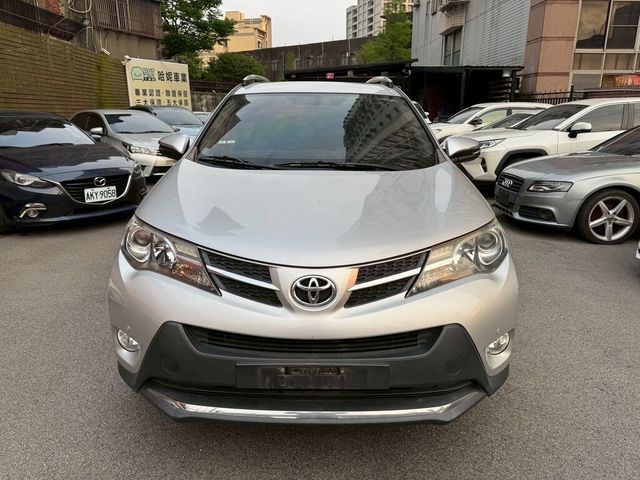 TOYOTA豐田 RAV4  第3張相片