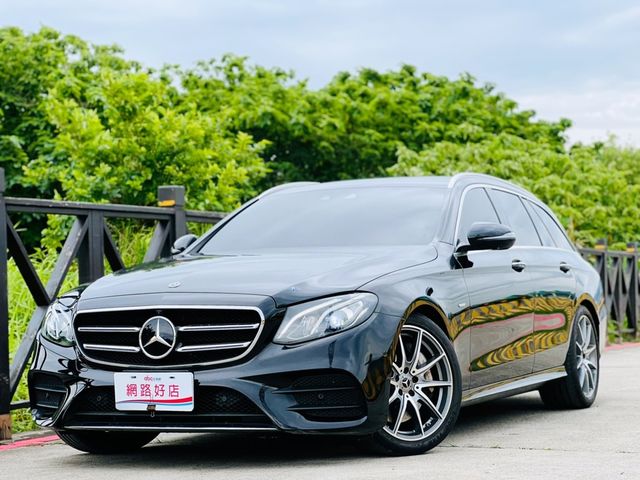 2020 E300 總代理 原鈑件 新車保固中 原廠保養 僅跑一萬 新東汽車  第1張相片