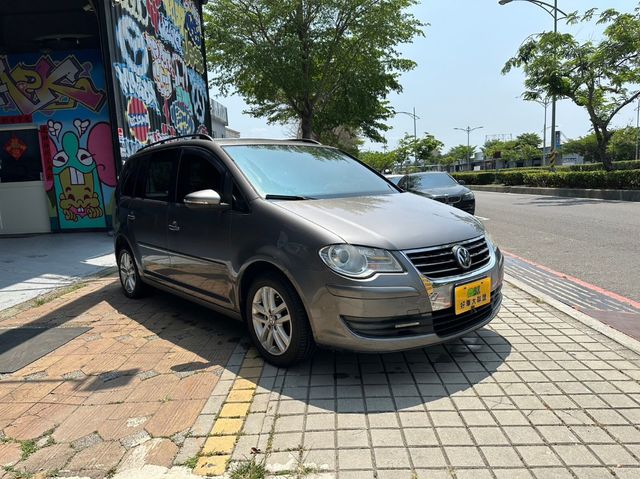 VOLKSWAGEN福斯 TOURAN  第2張相片