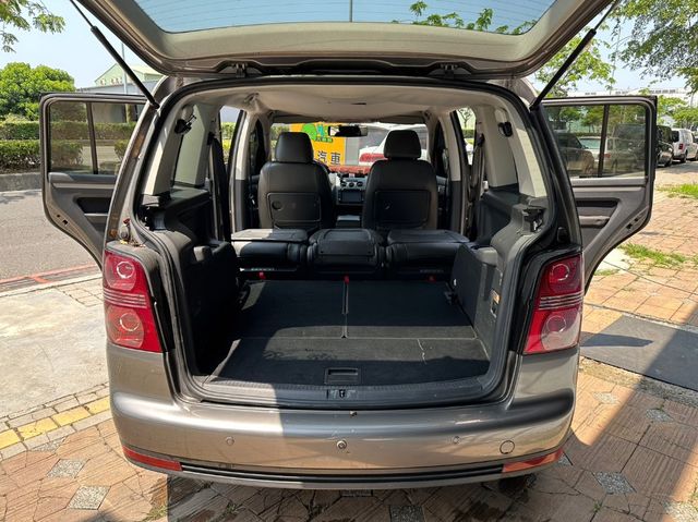 VOLKSWAGEN福斯 TOURAN  第5張相片