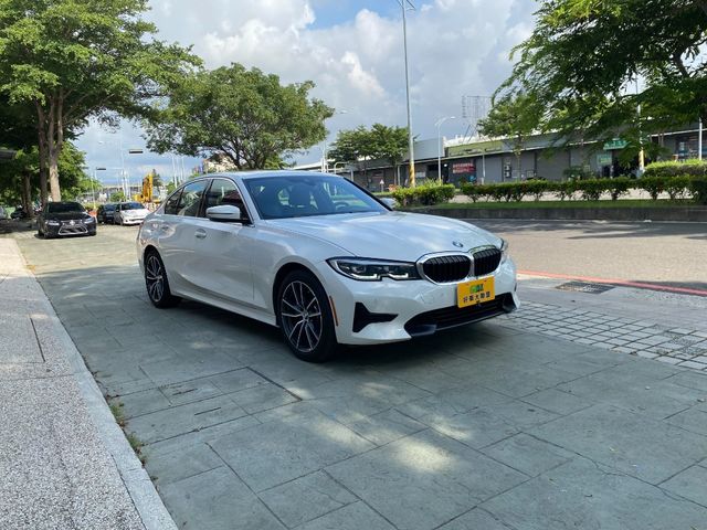 BMW寶馬 330I  第2張相片
