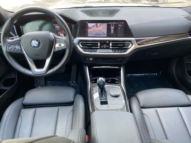BMW寶馬 330I  第8張相片